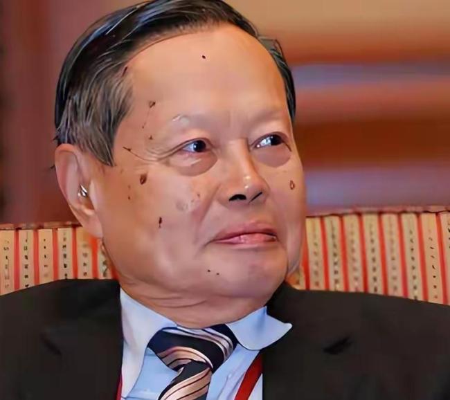 杨振宁妻子翁帆公开表态 深情缅怀丈夫